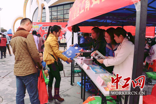 2019年桂林市总人口_桂林市总工会到临桂区进行2018年度工会工作考核并开展新